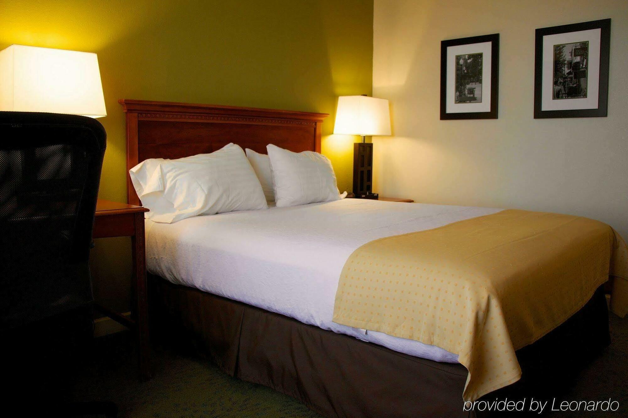 Holiday Inn Athens - University Area Kültér fotó