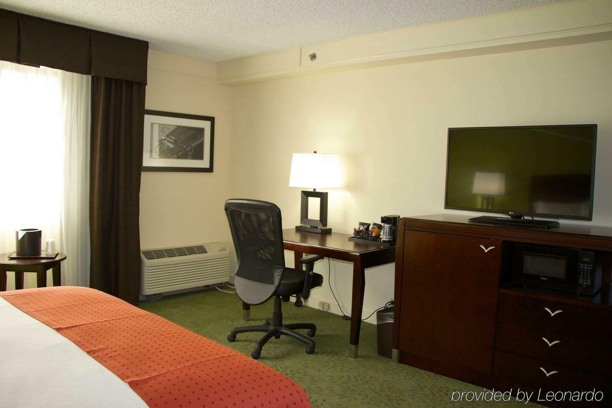 Holiday Inn Athens - University Area Kültér fotó